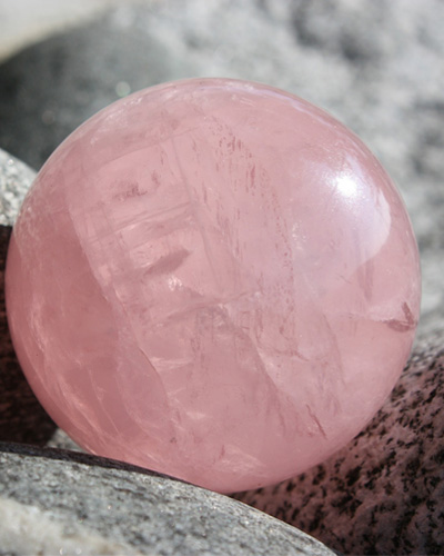 rose quartz rocks crystals